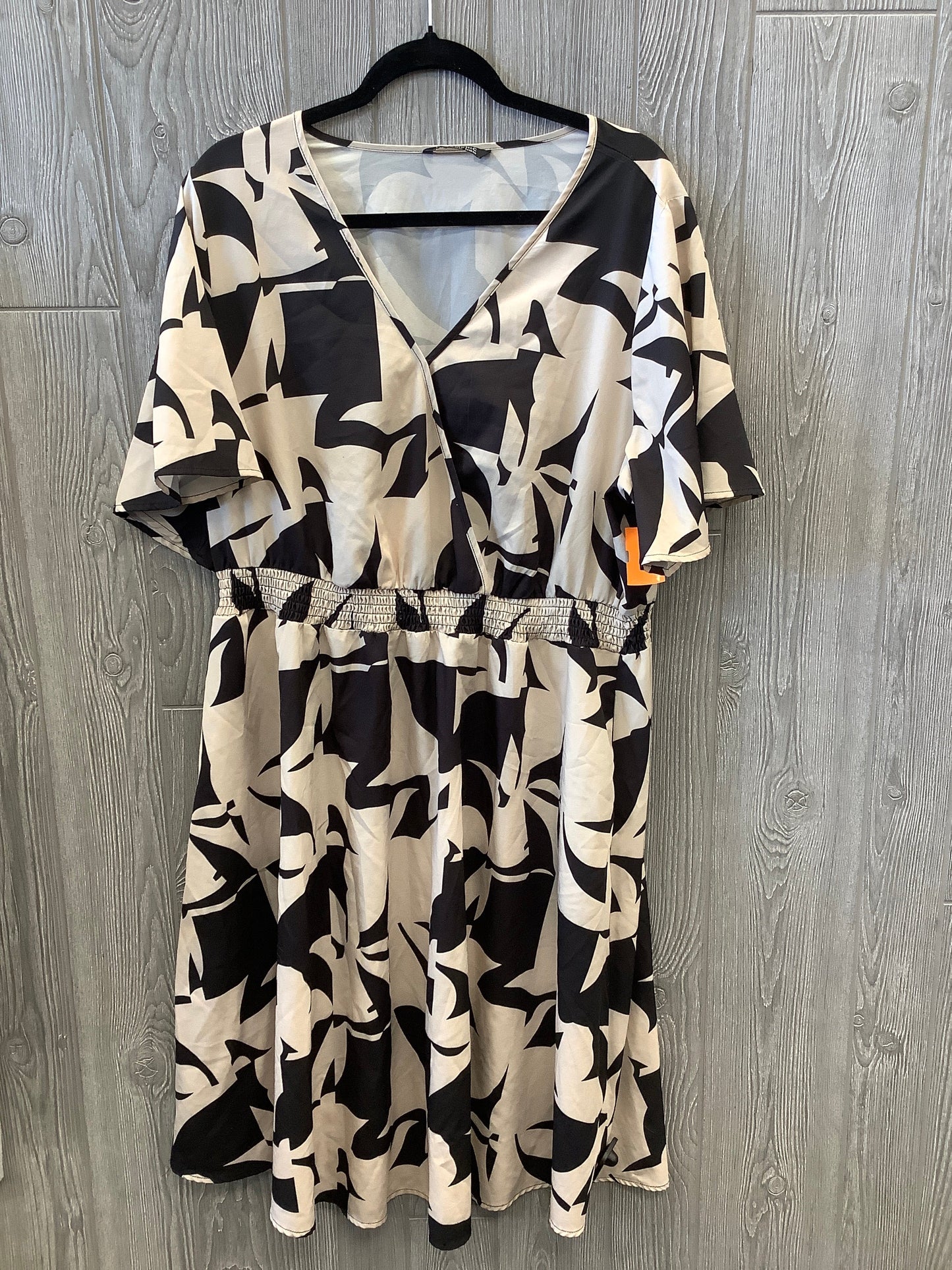 Dress Casual Midi By Clothes Mentor In Black & Cream, Size: Xxl