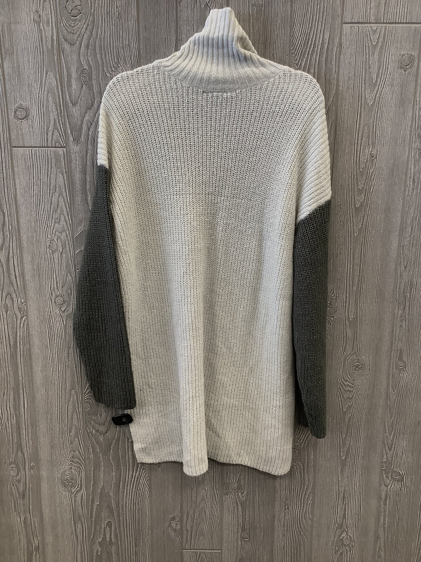 Sweater By Lane Bryant  Size: 1x