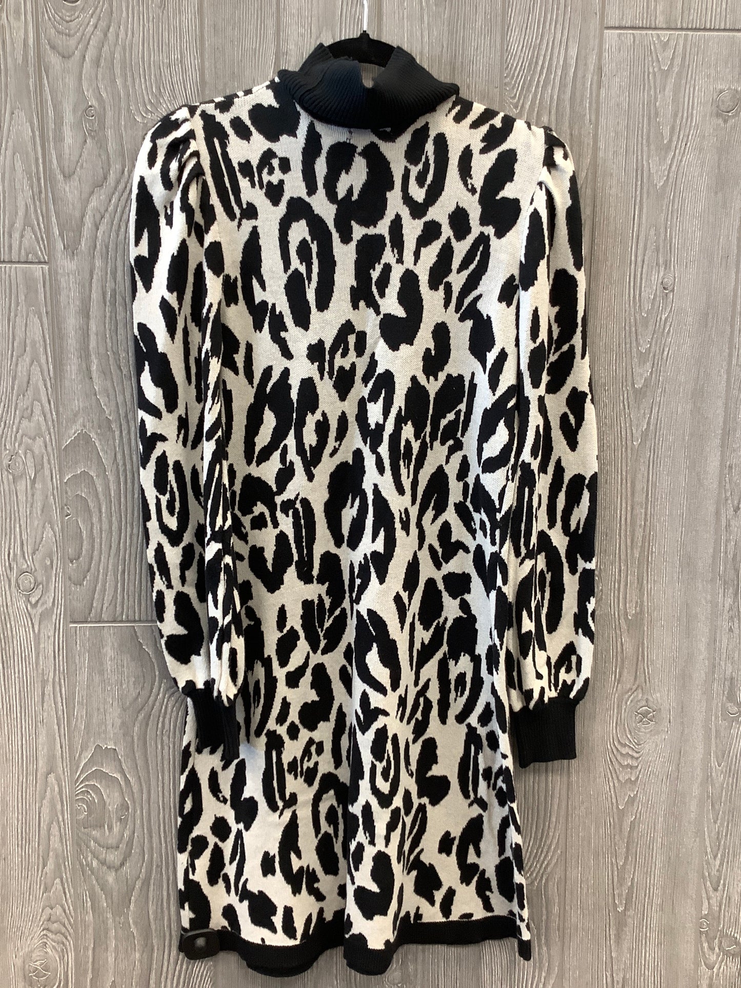 Dress Sweater By Who What Wear In Black & White, Size: M