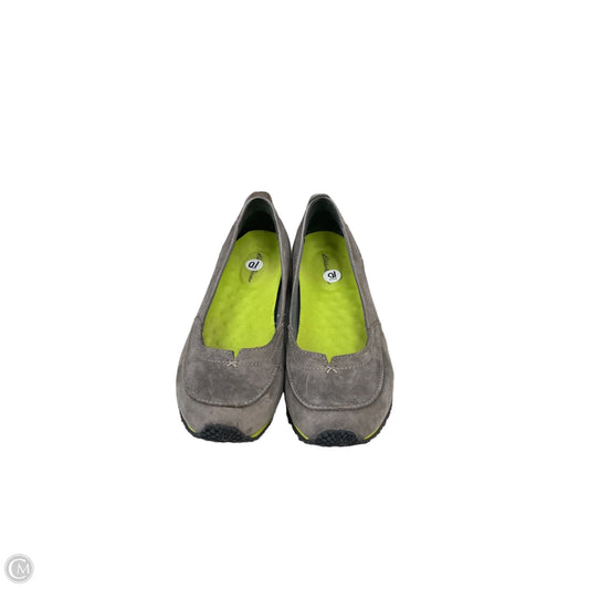 Shoes Flats By Eddie Bauer In Grey, Size: 10