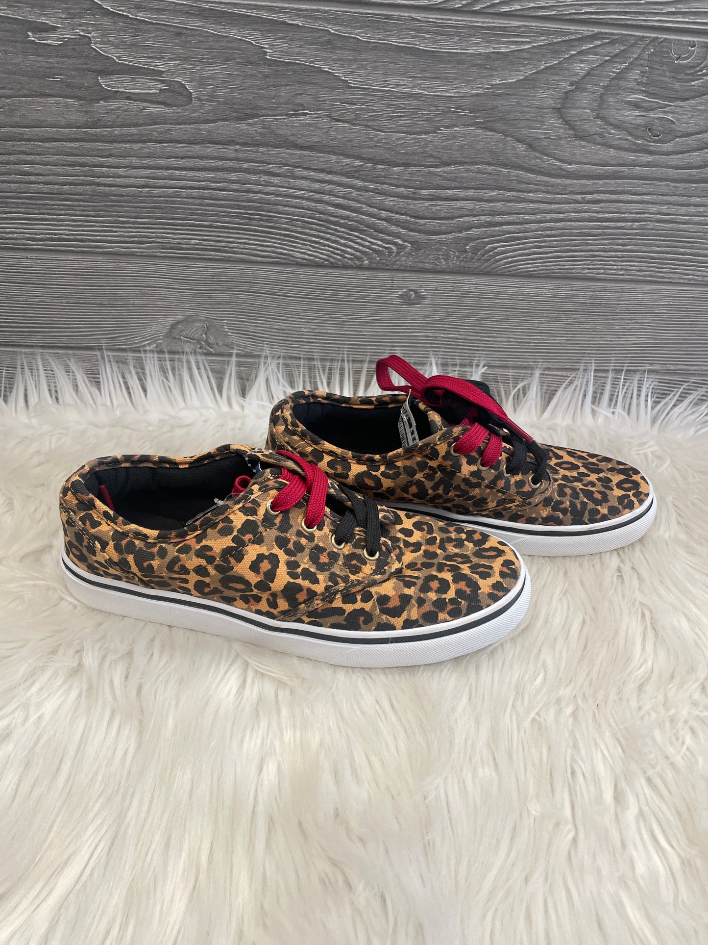 Shoes Sneakers By Faded Glory In Animal Print, Size: 8