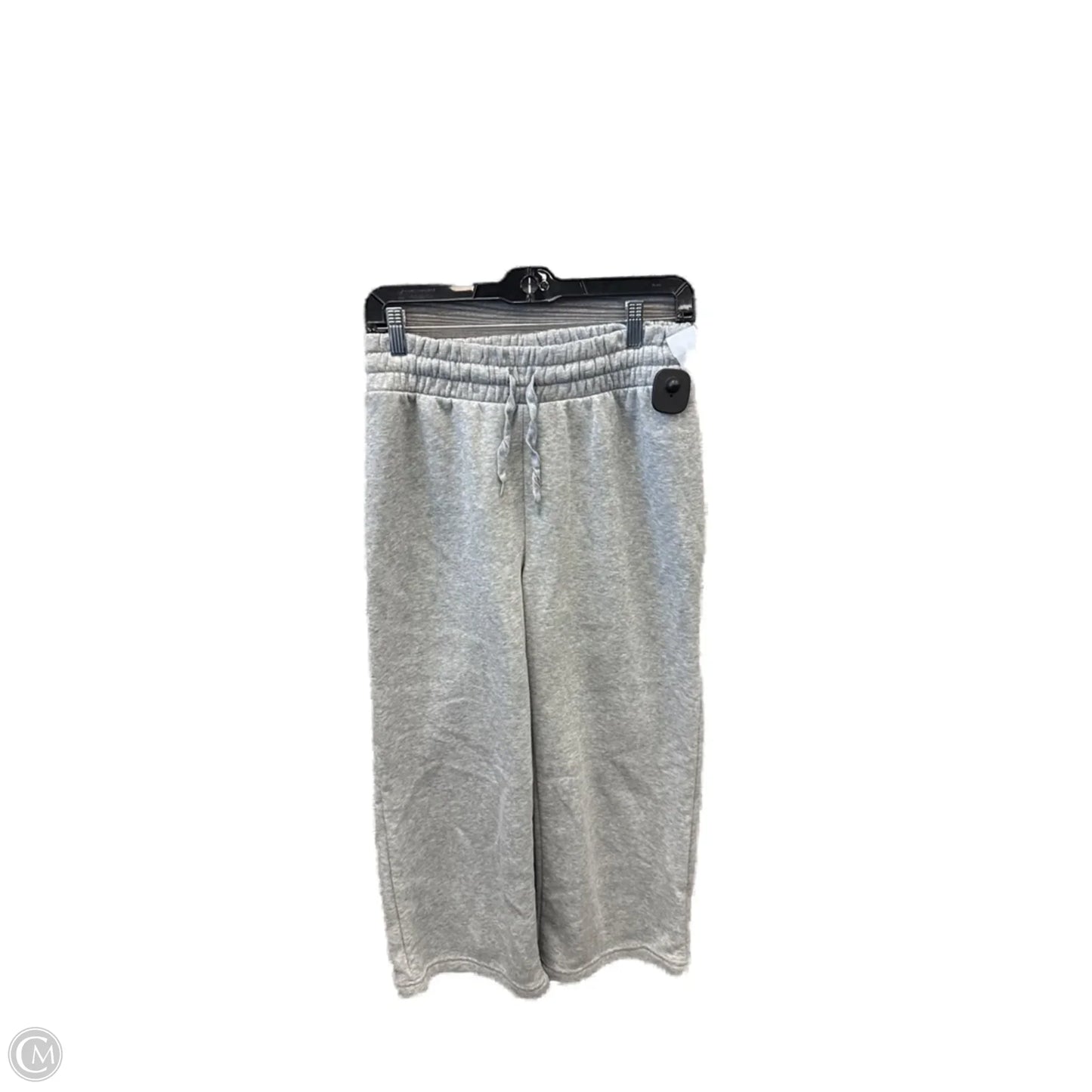 Capris By Clothes Mentor In Grey, Size: M