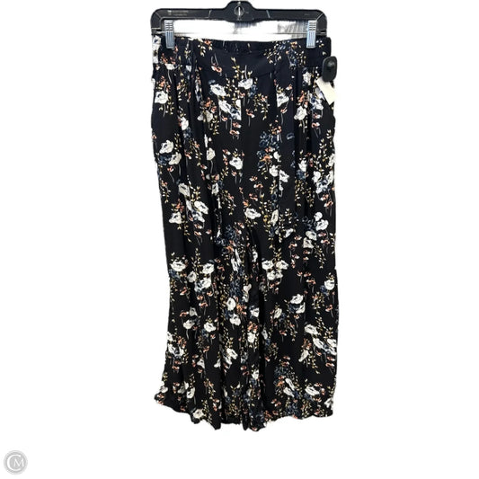 Capris By Clothes Mentor In Black, Size: 4