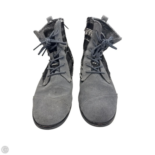 Boots Ankle Flats By Toms In Grey, Size: 7.5