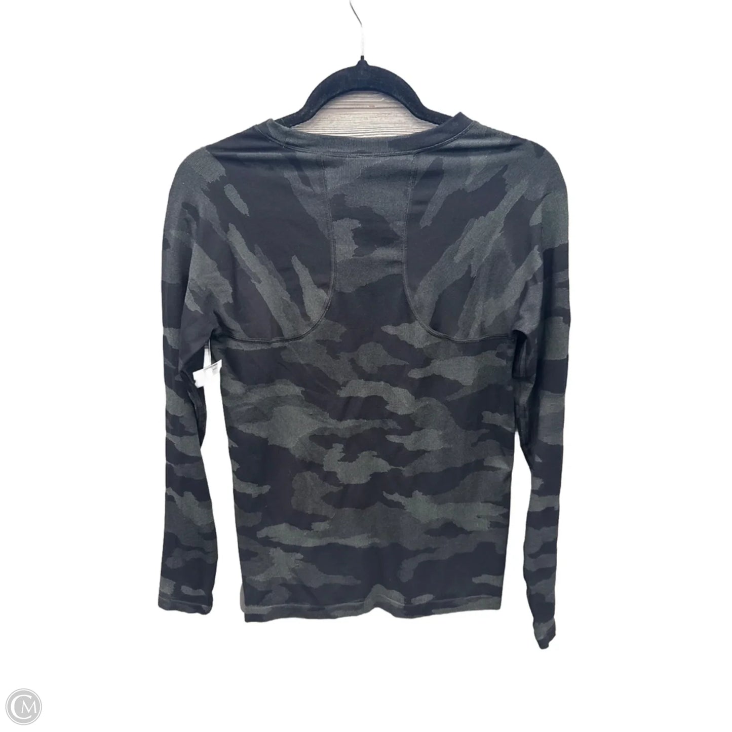 Athletic Top Long Sleeve Crewneck By Athleta In Camouflage Print, Size: M