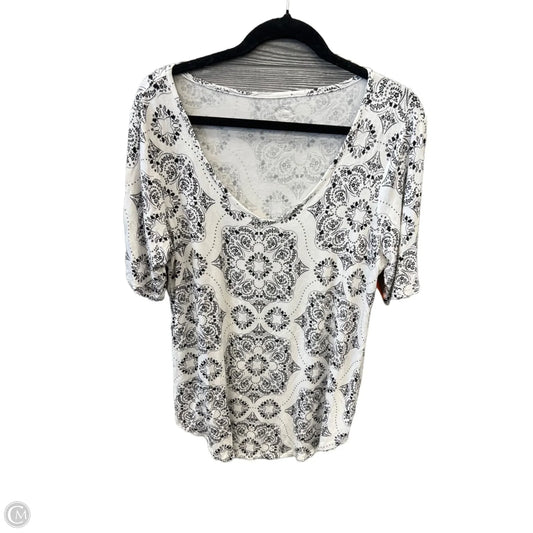 Top Short Sleeve By Maurices In Black & White, Size: L