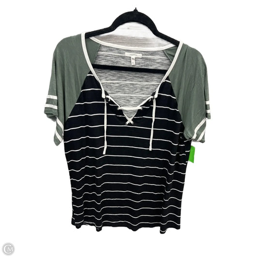 Top Short Sleeve By Maurices In Black & Green, Size: Xl