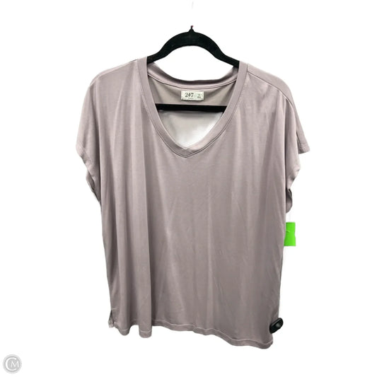Top Short Sleeve By Maurices In Purple, Size: Xl