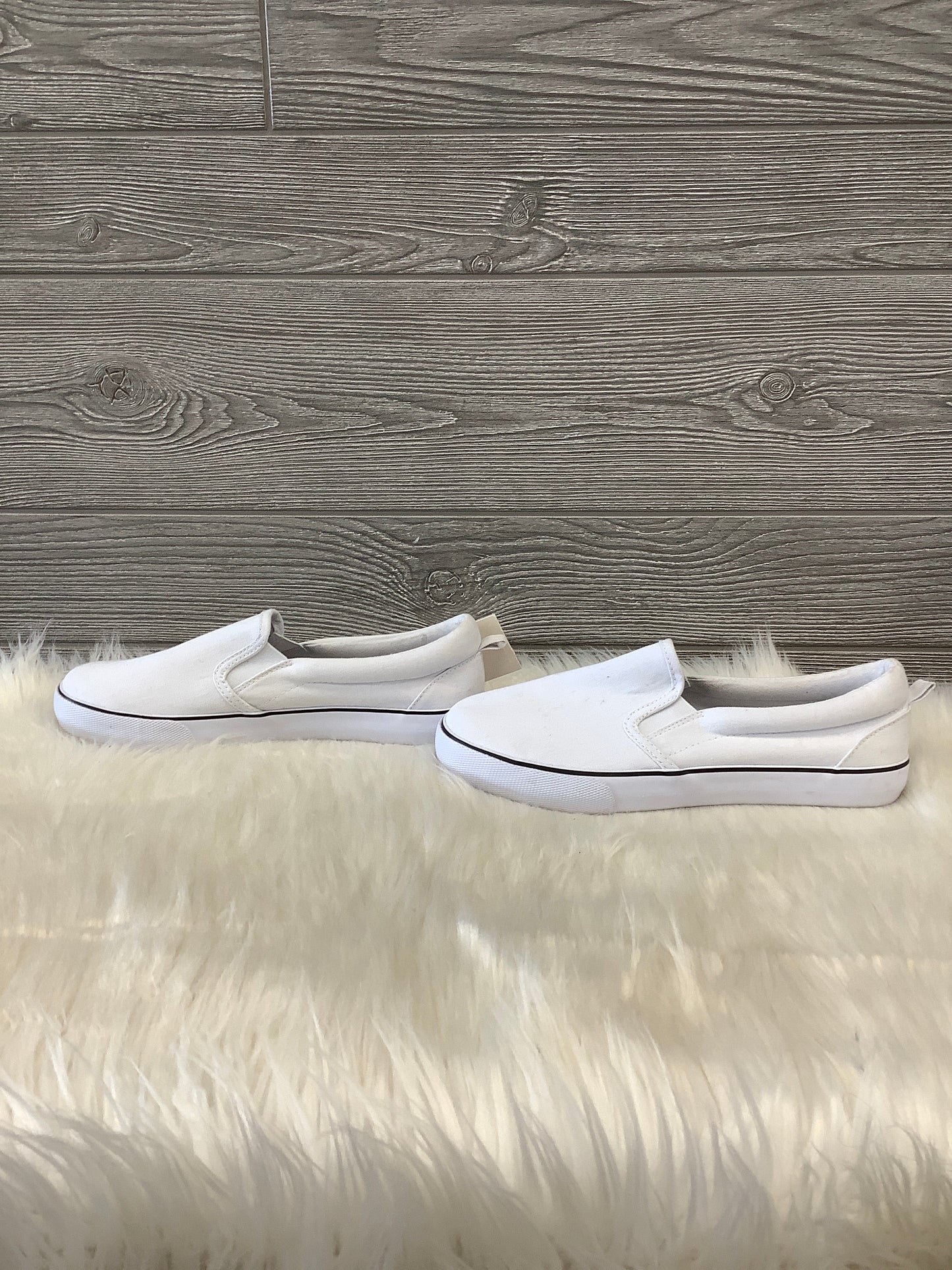 White Shoes Sneakers A New Day, Size 8