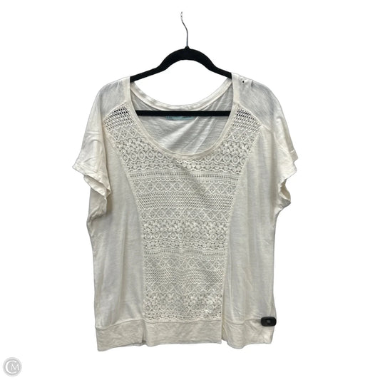 Top Short Sleeve By Maurices In Cream, Size: Xl