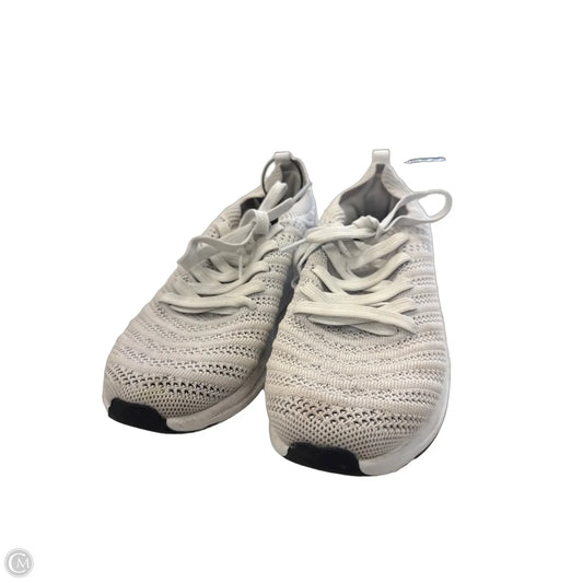 Shoes Athletic By Spalding In White, Size: 7