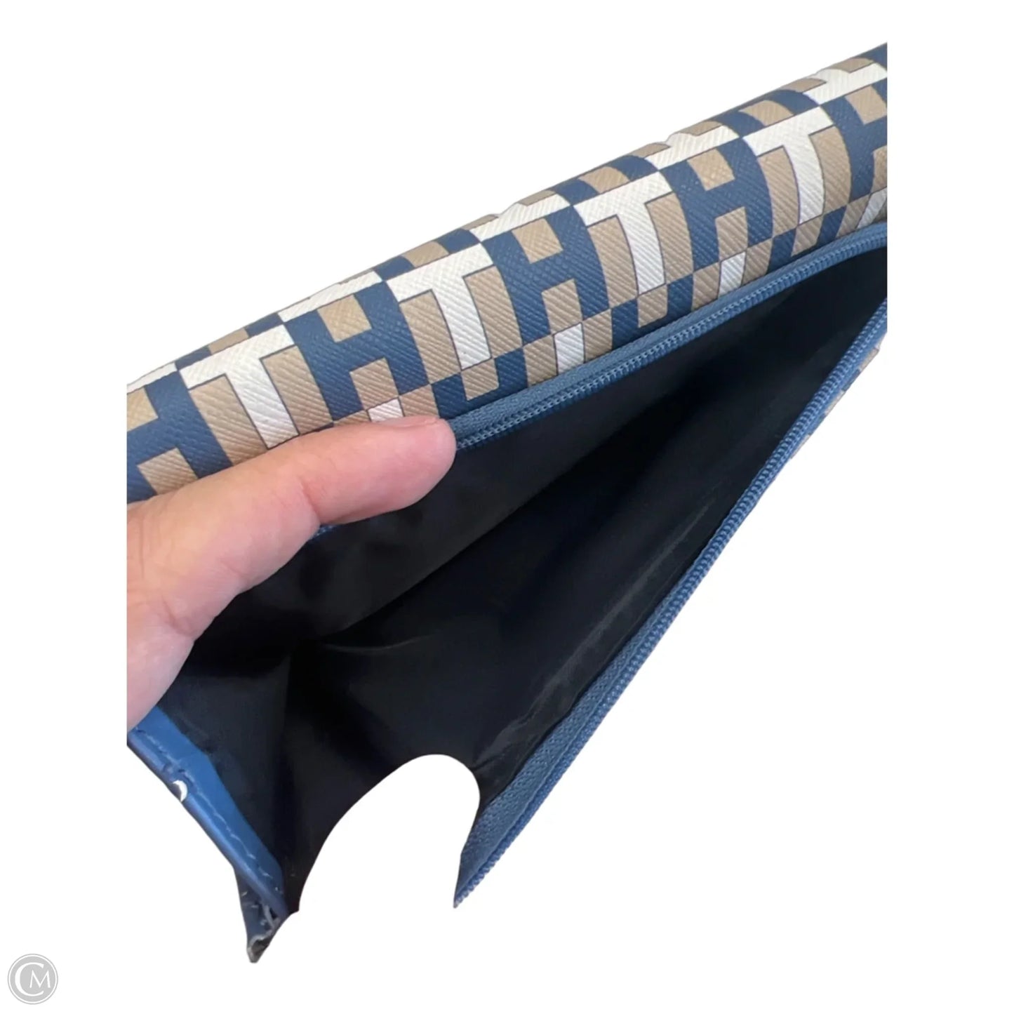 Wallet By Tommy Hilfiger, Size: Medium