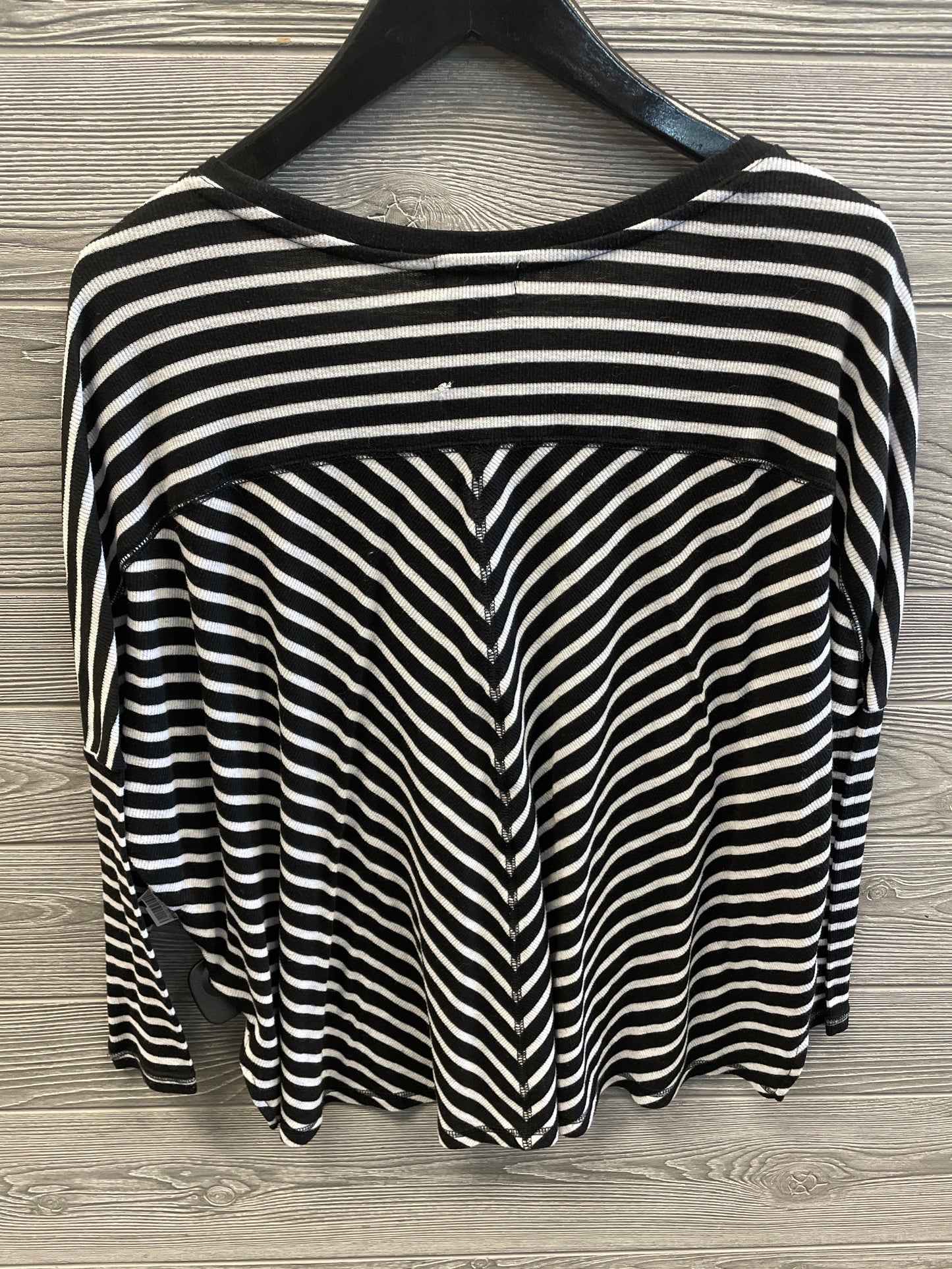 Top Long Sleeve By Old Navy In Striped, Size: Xs