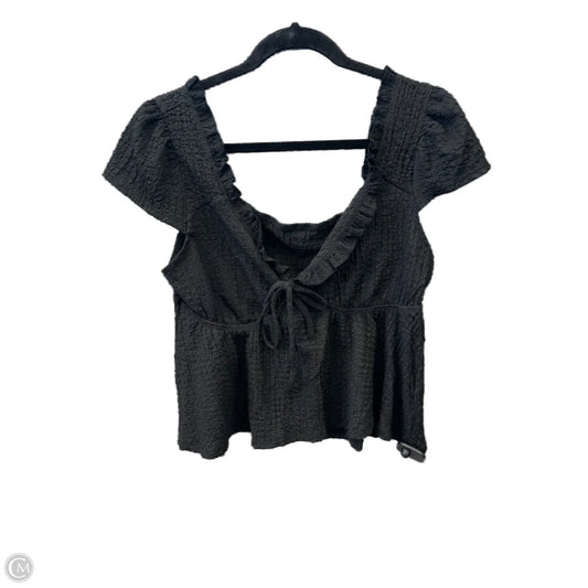 Top Short Sleeve By Shein In Black, Size: L