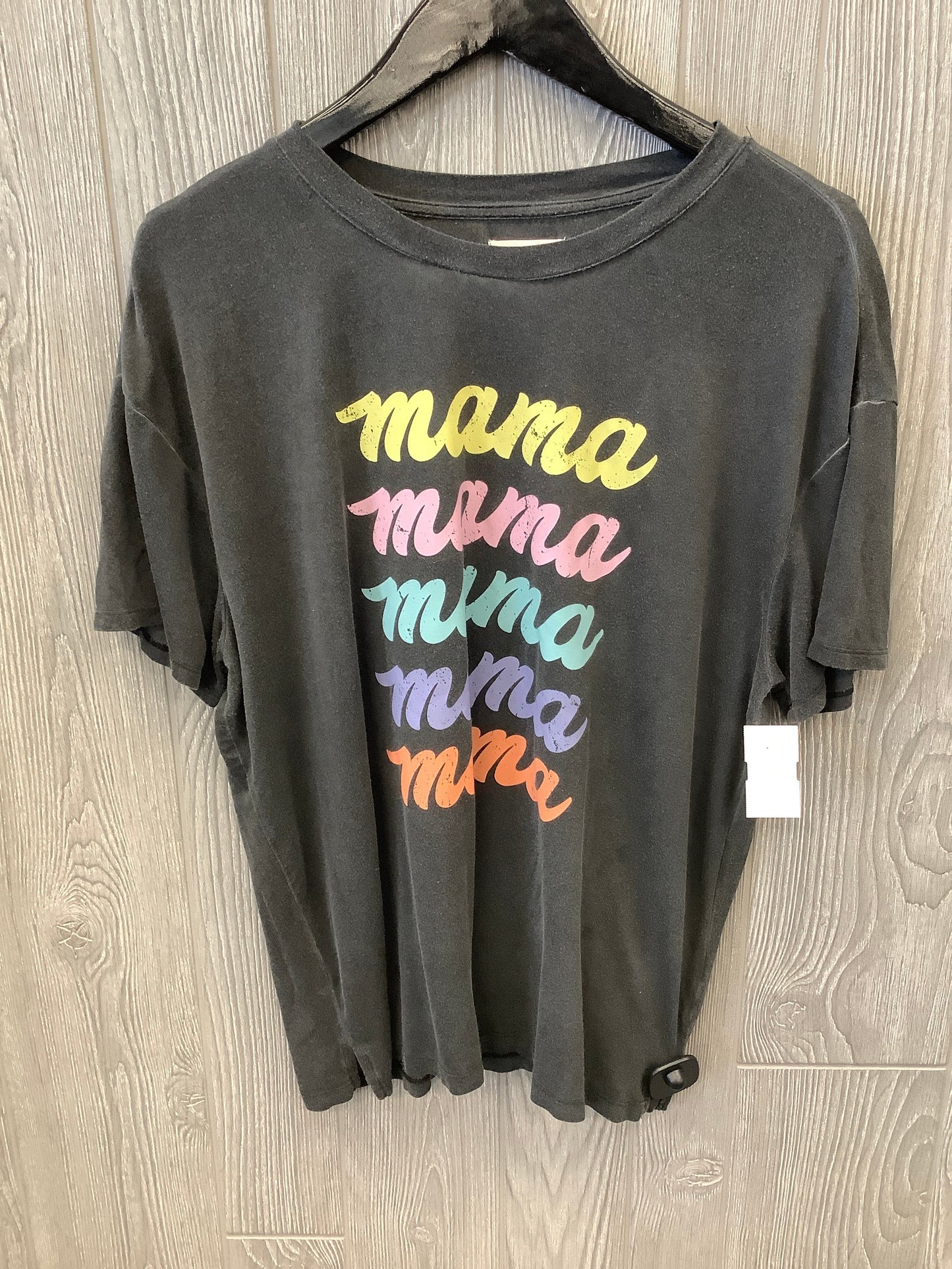 Top Short Sleeve By Maurices In Grey, Size: M