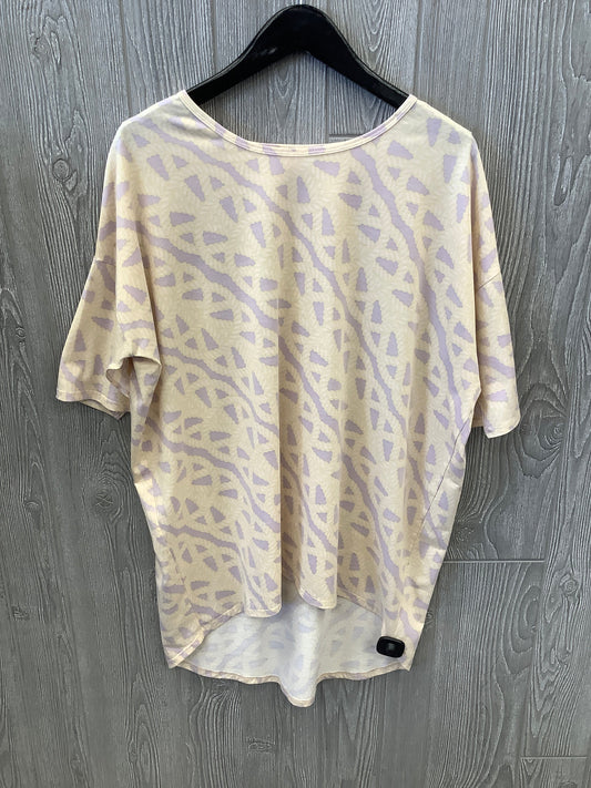 Top Short Sleeve By Lularoe In Yellow, Size: M