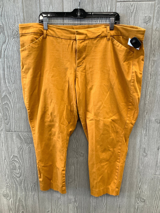 Capris By Old Navy In Yellow, Size: 22