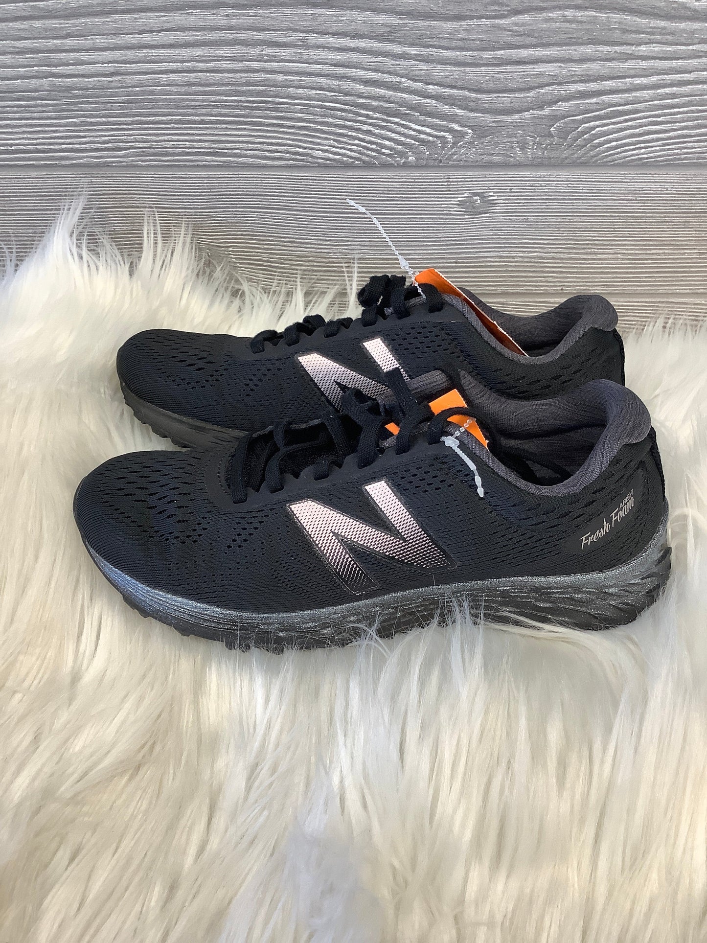 Shoes Athletic By New Balance In Black, Size: 7