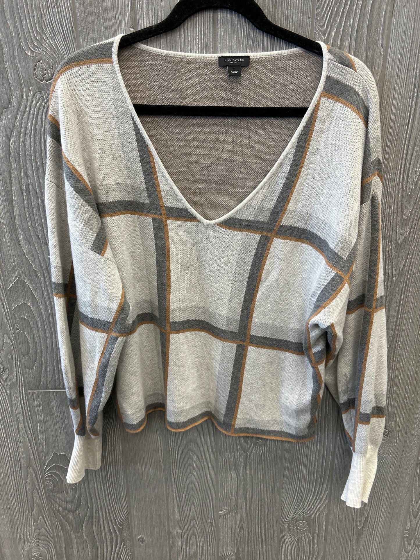 Top Long Sleeve By Ann Taylor In Grey, Size: L