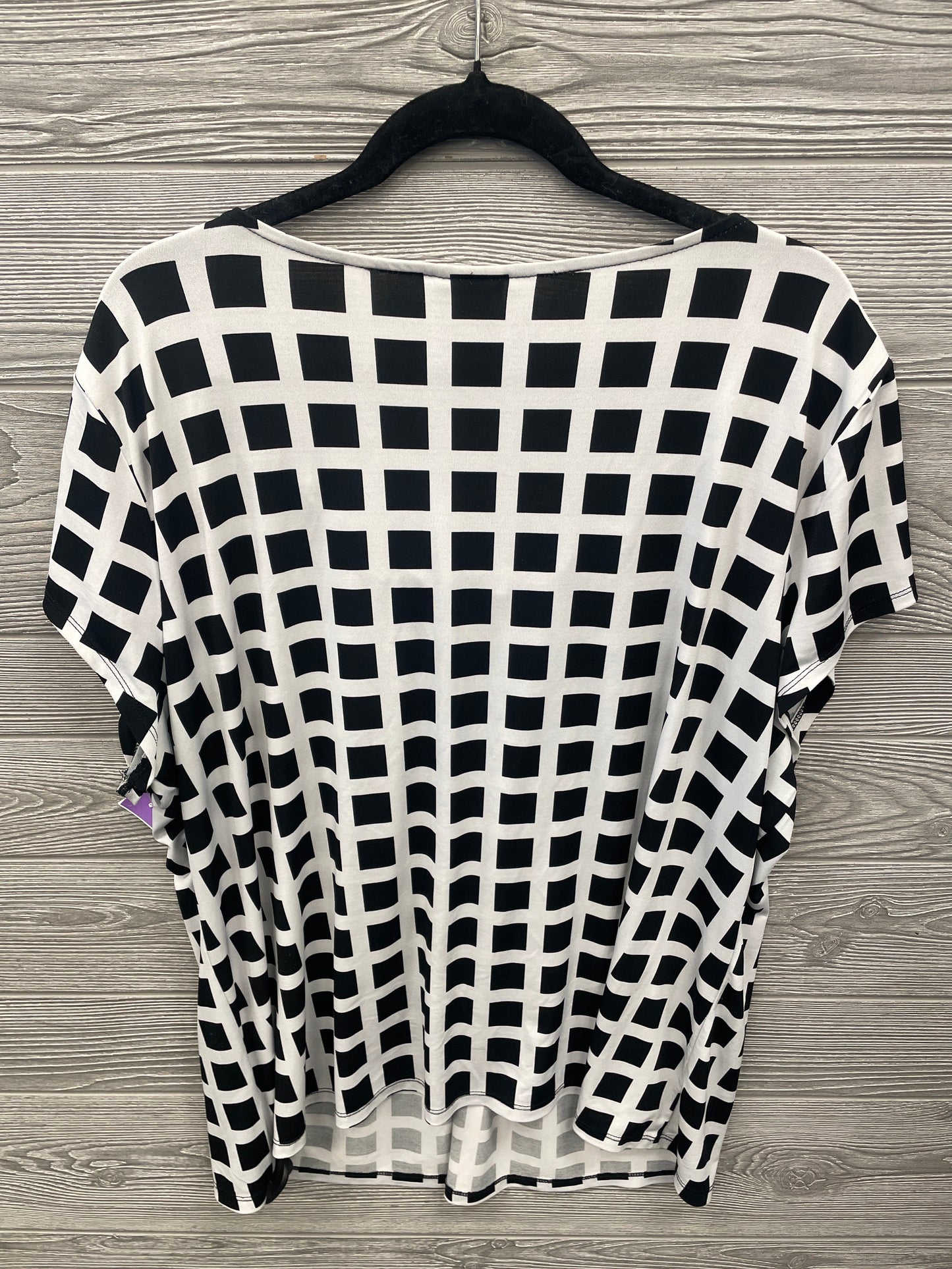 Top Short Sleeve By Worthington In Black & White, Size: 3x