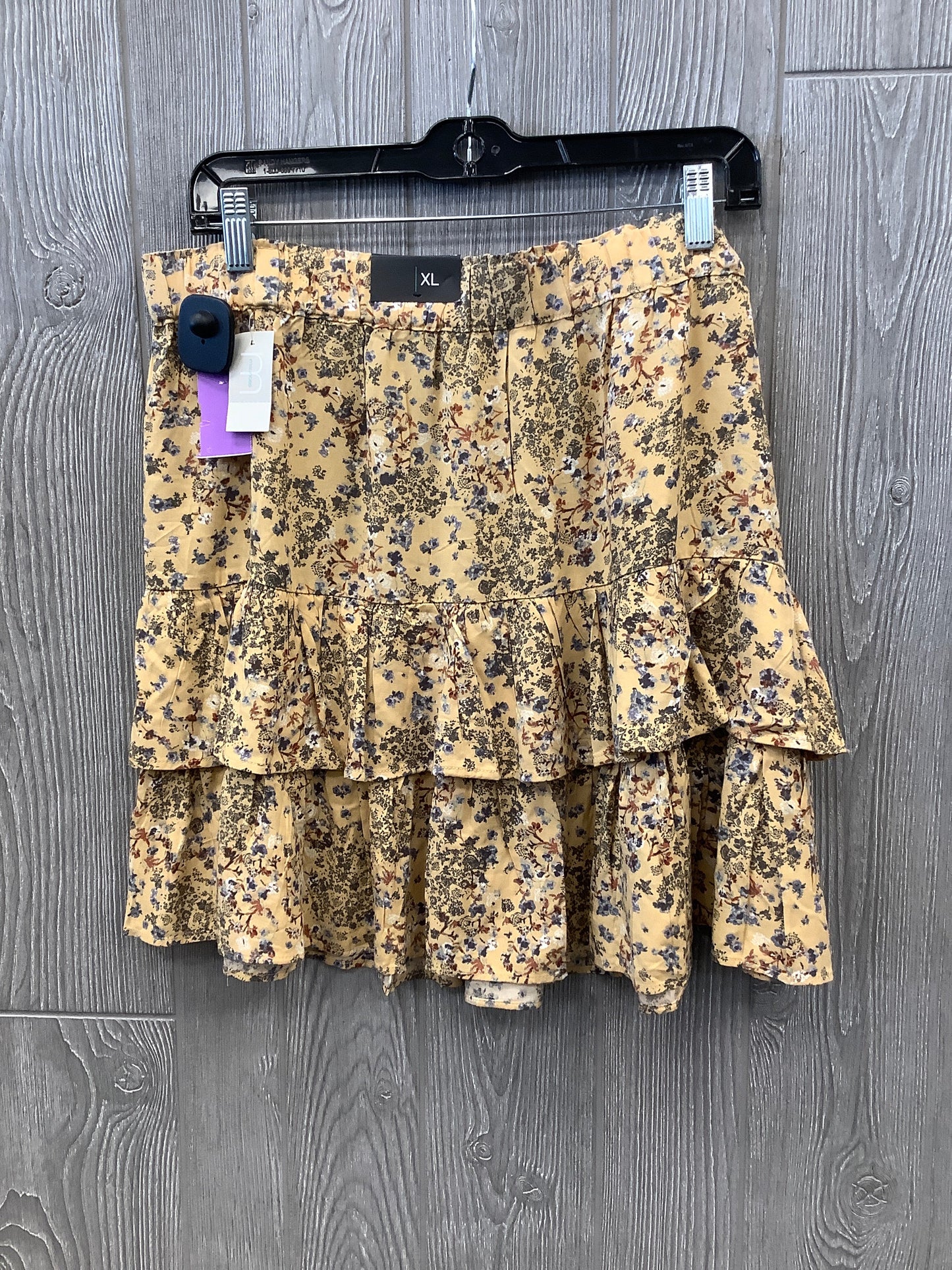 Skirt Mini & Short By Maurices In Yellow, Size: 14