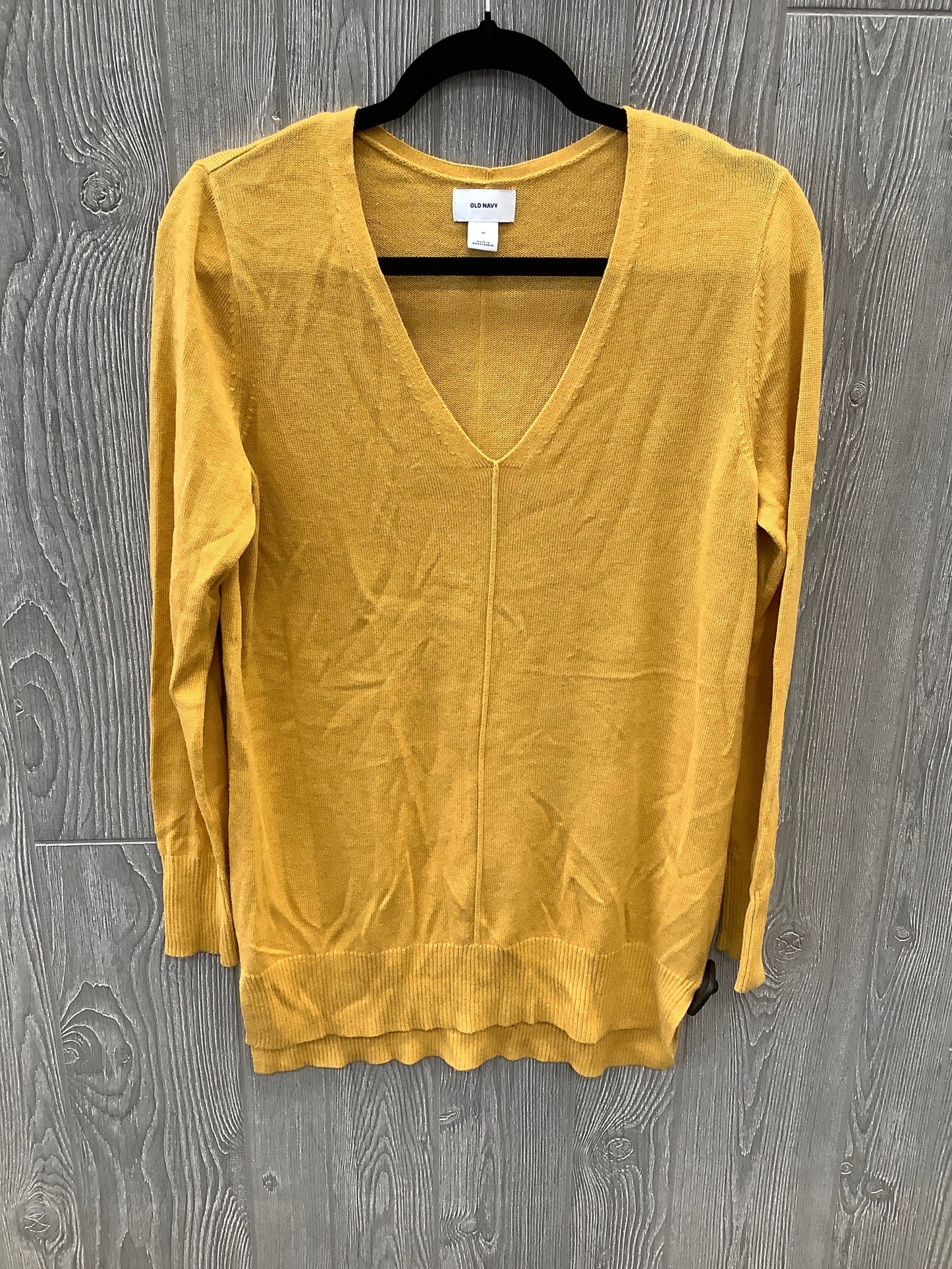 Yellow Sweater Old Navy, Size M