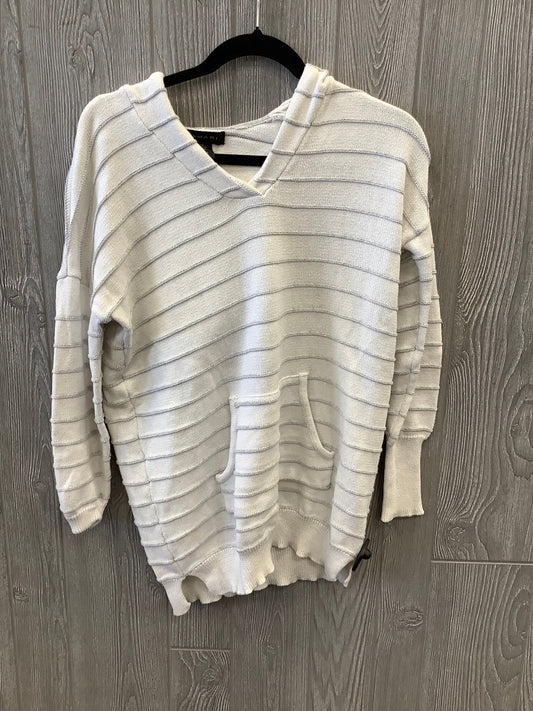 Sweater By Tahari By Arthur Levine In White, Size: M