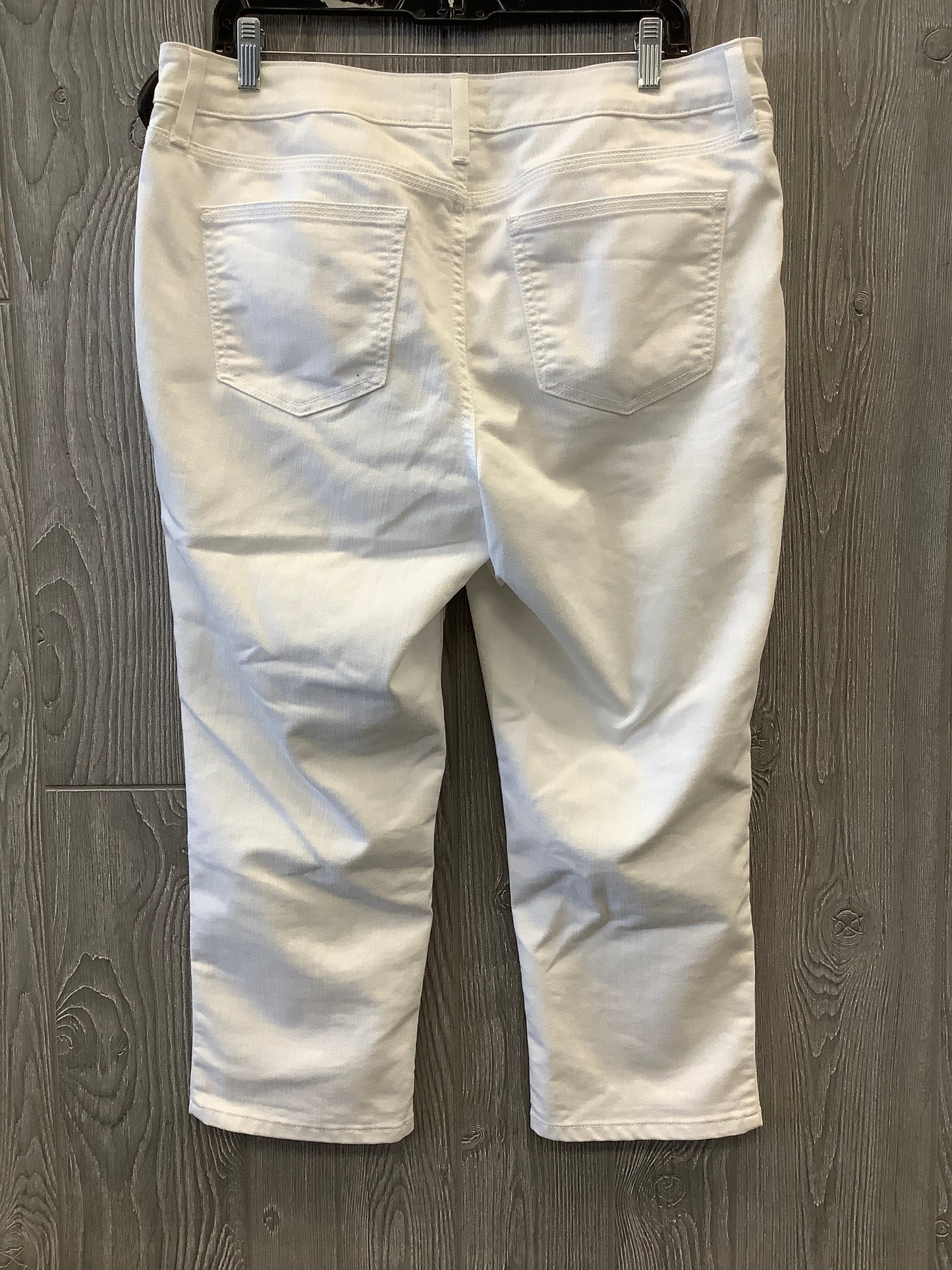 Capris By St Johns Bay In White, Size: 14