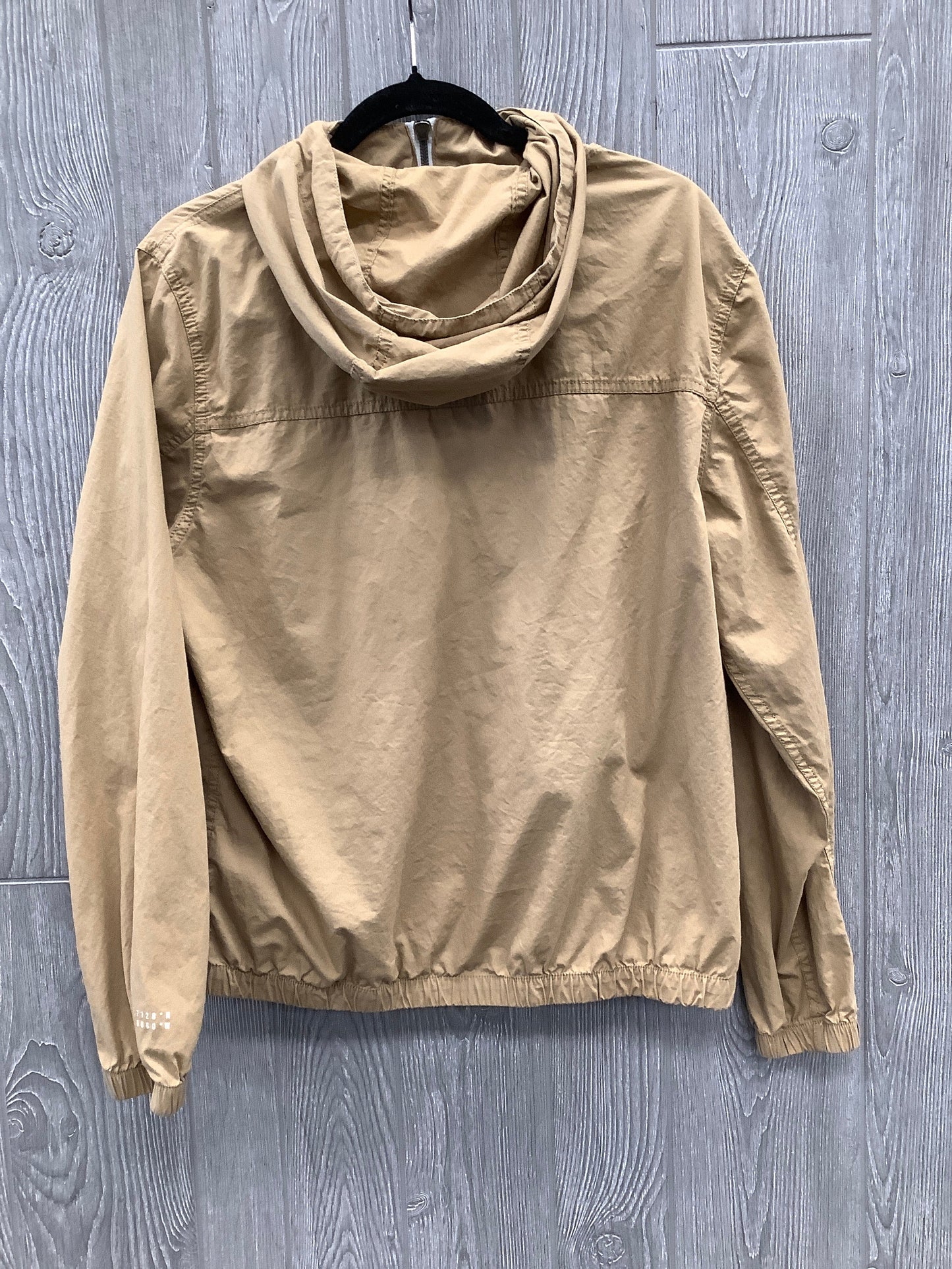 Jacket Windbreaker By Clothes Mentor In Tan, Size: M