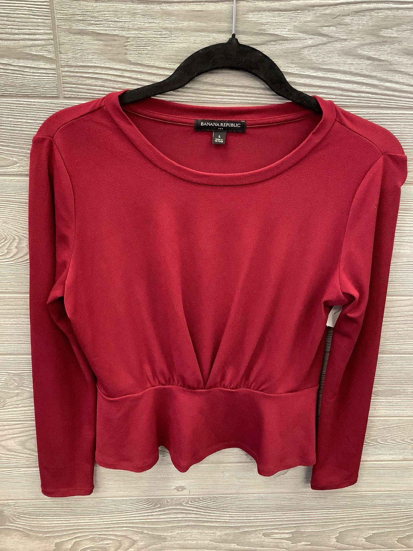 Top Long Sleeve By Banana Republic In Red, Size: S