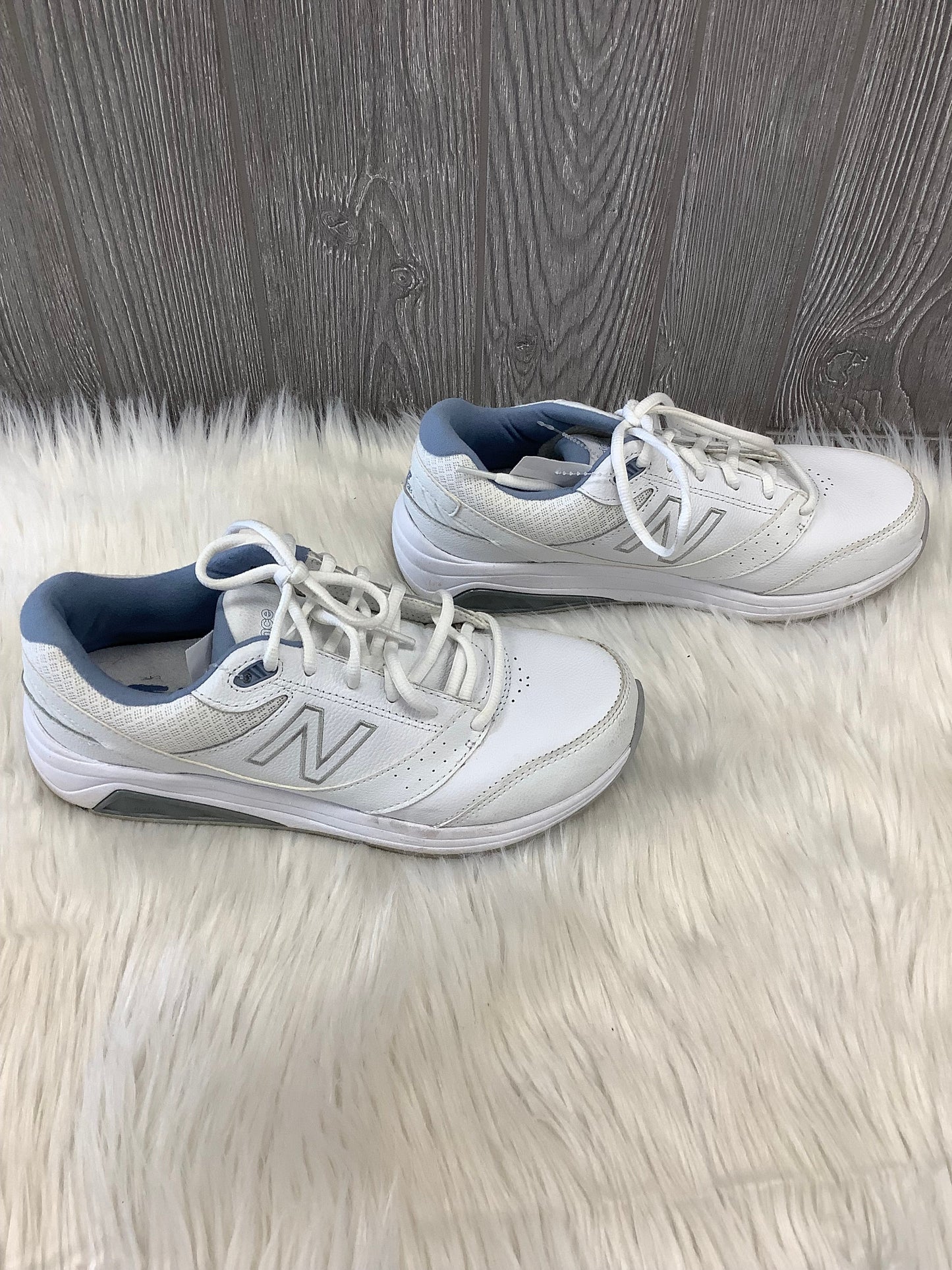 Shoes Athletic By New Balance In White, Size: 9