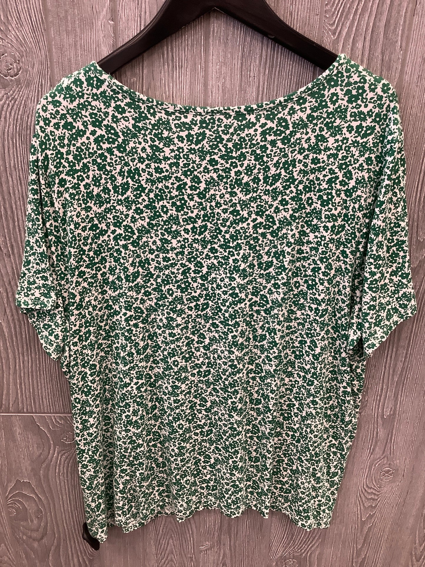 Top Short Sleeve By Old Navy In Green, Size: 1x