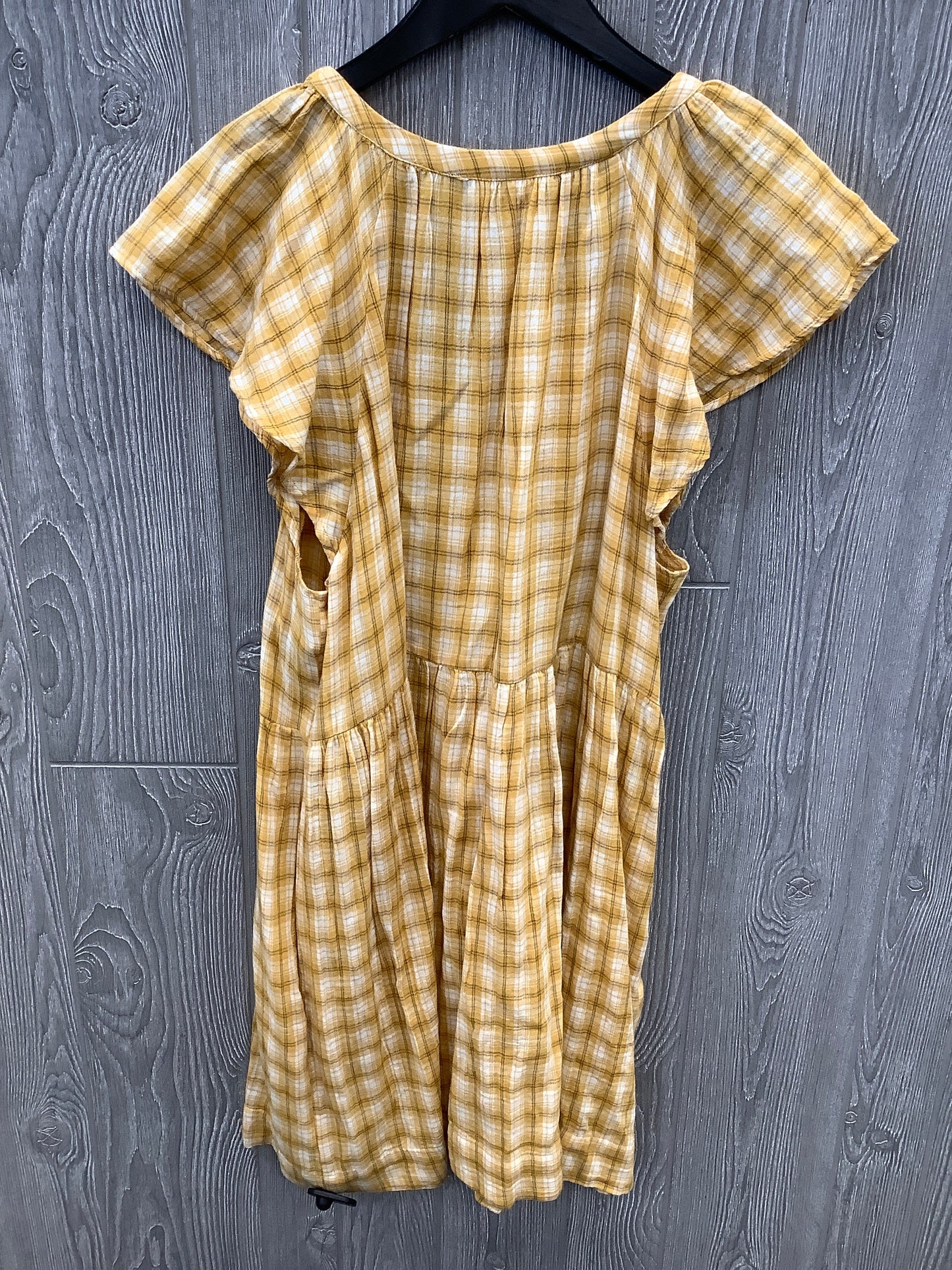 Dress Casual Short By Old Navy In Yellow, Size: 2x