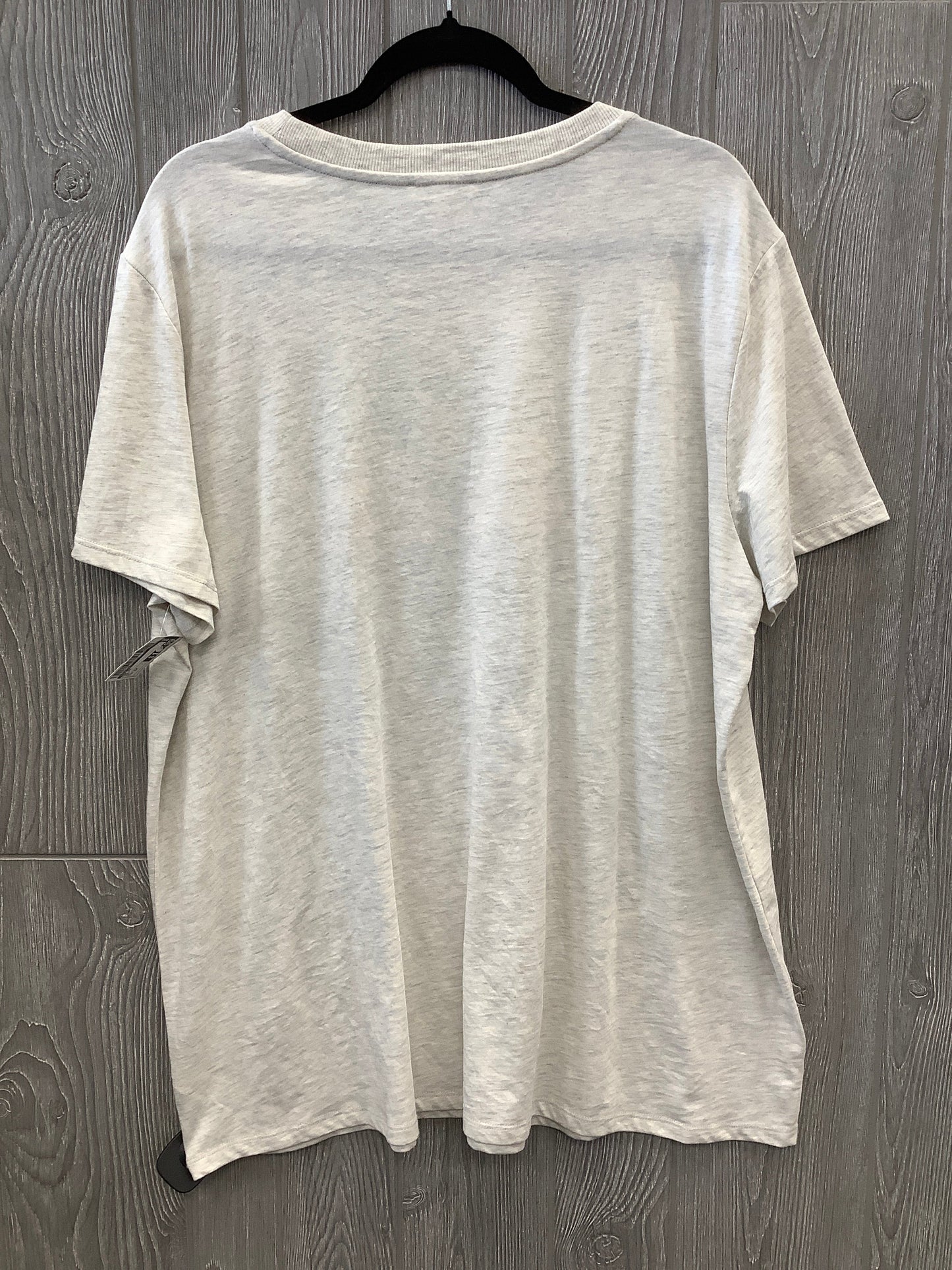 Top Short Sleeve By Maurices In Grey, Size: 1x