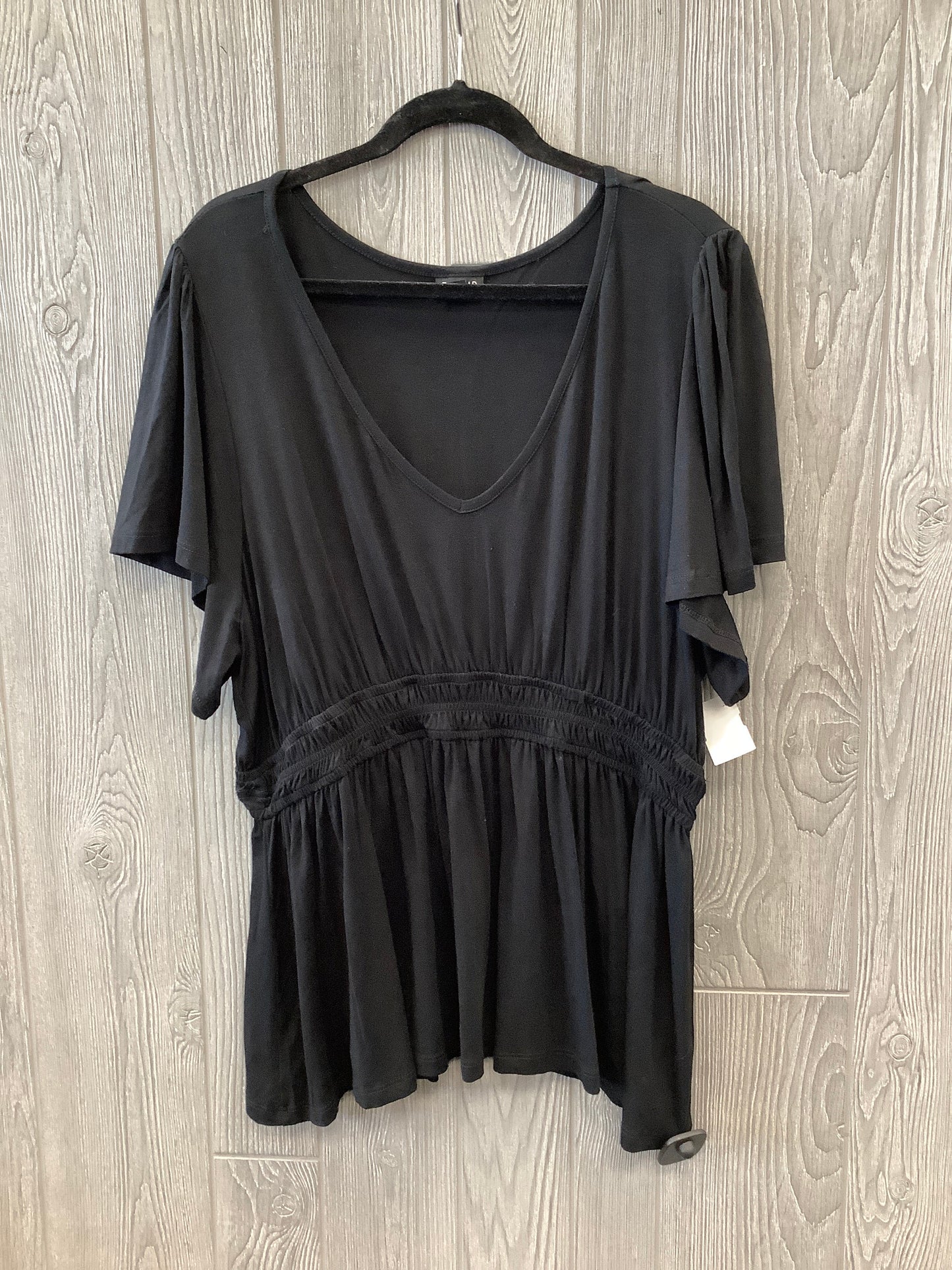 Top Short Sleeve By Torrid In Black, Size: 3x