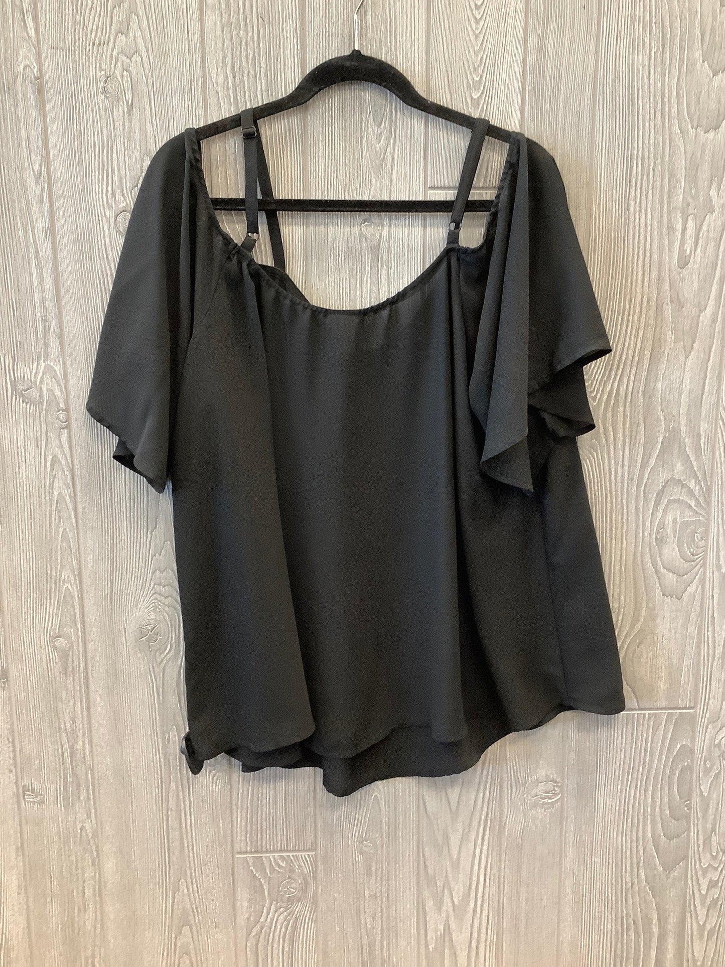 Top Short Sleeve By Torrid In Black, Size: 2x