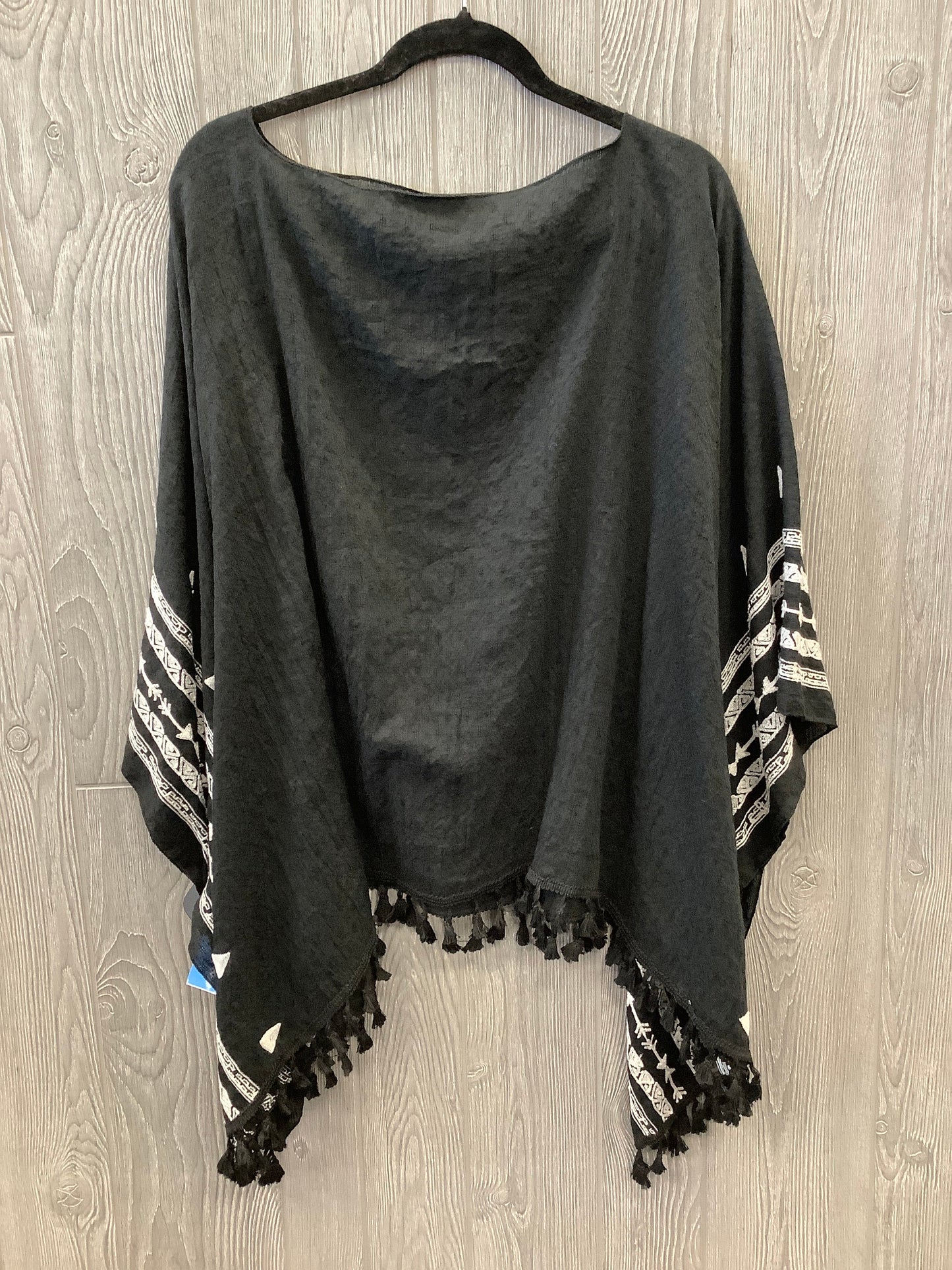 Poncho By Clothes Mentor In Black, Size: Osfm