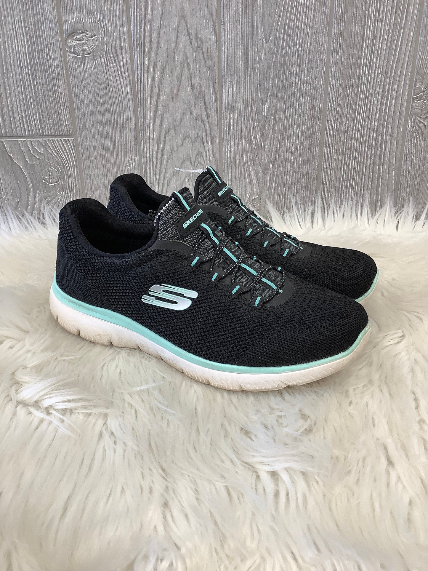 Shoes Athletic By Skechers In Black, Size: 9