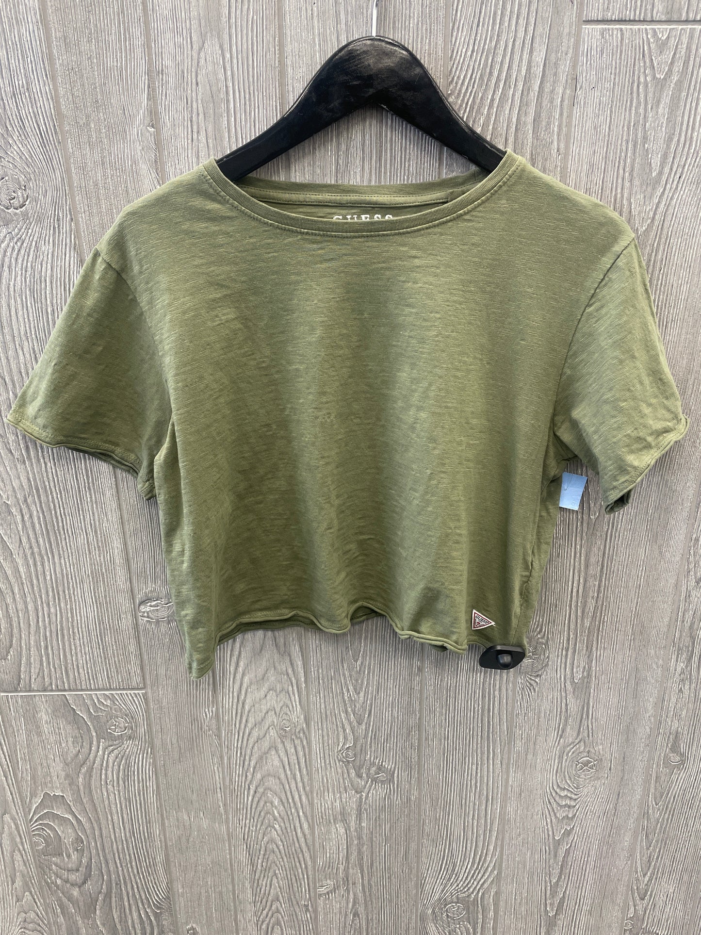 Top Short Sleeve By Guess In Green, Size: L