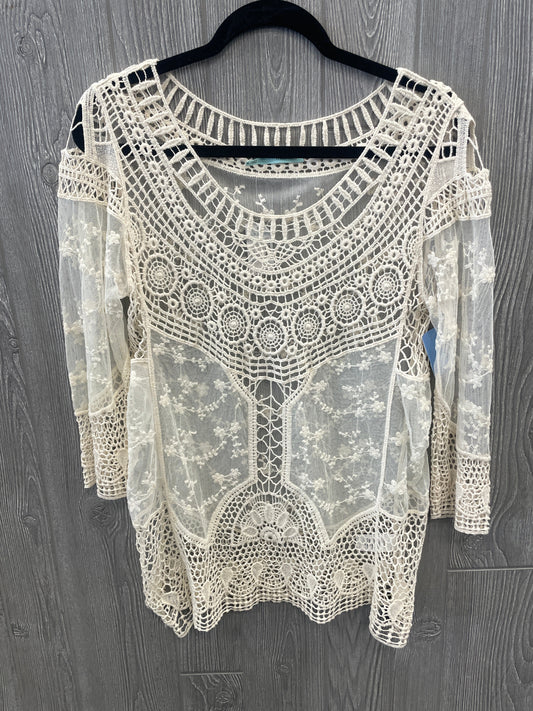 Top Long Sleeve By Maurices In Cream, Size: M