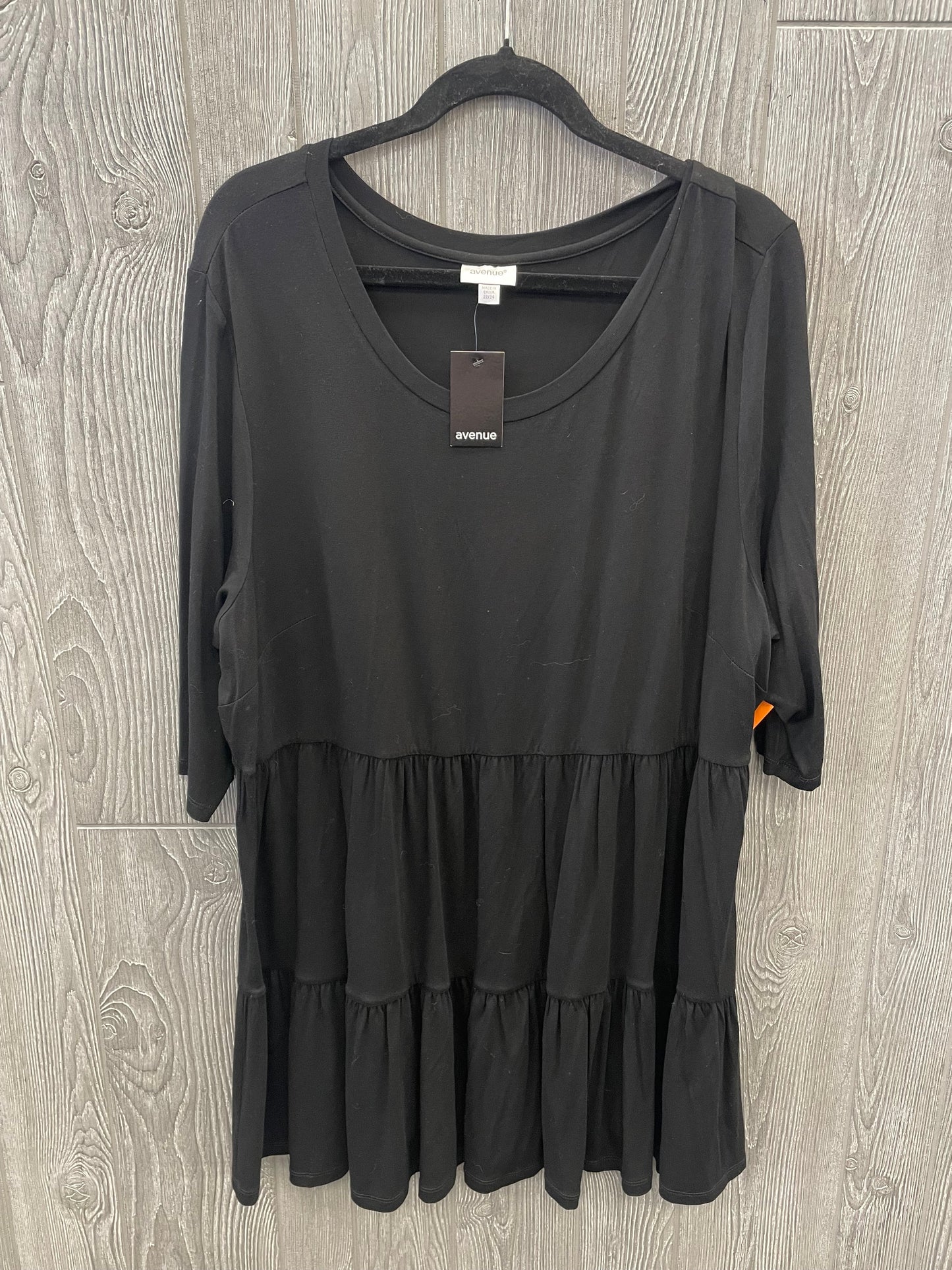 Tunic Short Sleeve By Avenue In Black, Size: 3x