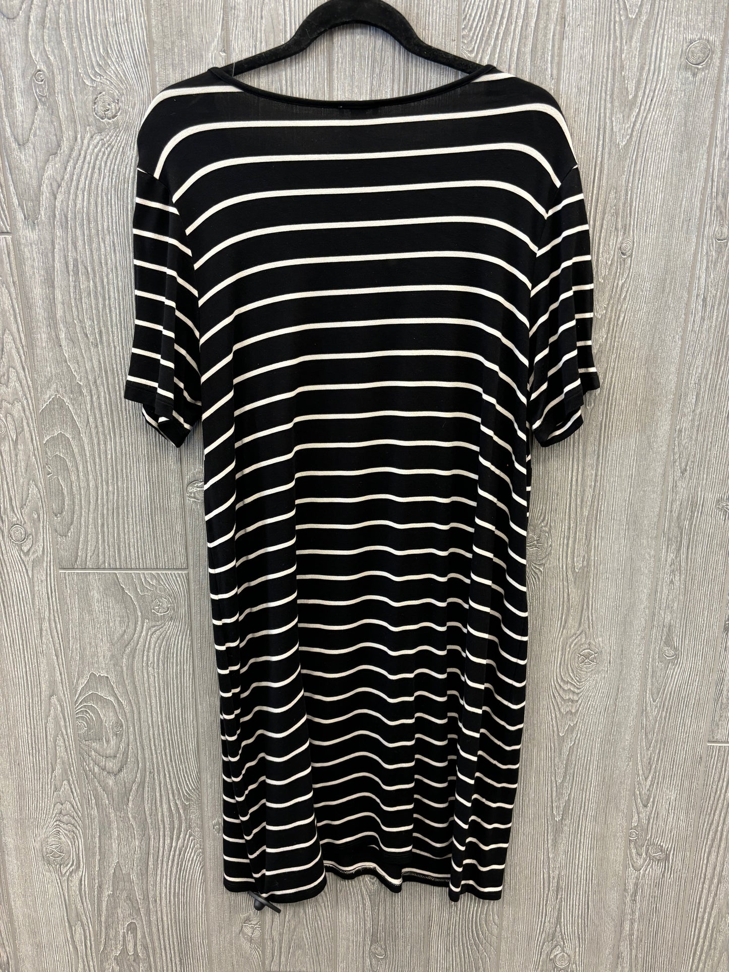 Dress Casual Short By Westport In Striped Pattern, Size: 1x