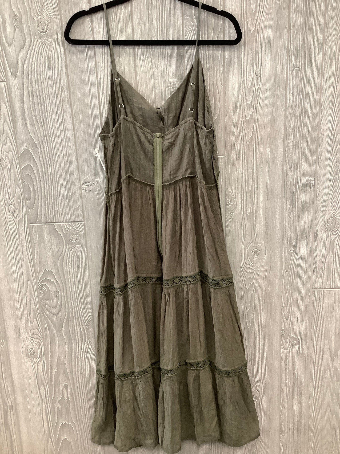 Dress Casual Midi By Clothes Mentor In Green, Size: 1x