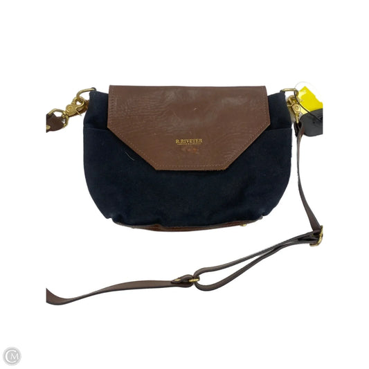 Crossbody By Cmc, Size: Medium