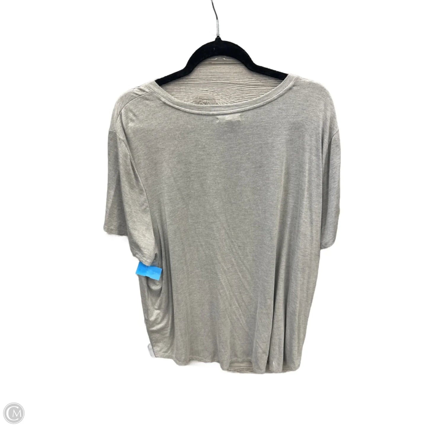 Top Short Sleeve By Maurices In Grey, Size: 3x