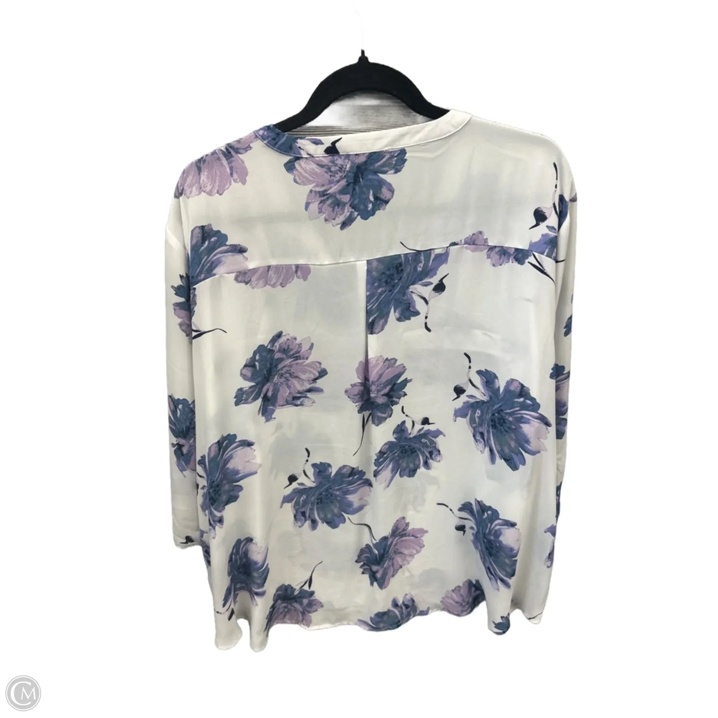 Top Long Sleeve By Maurices In White, Size: 3x