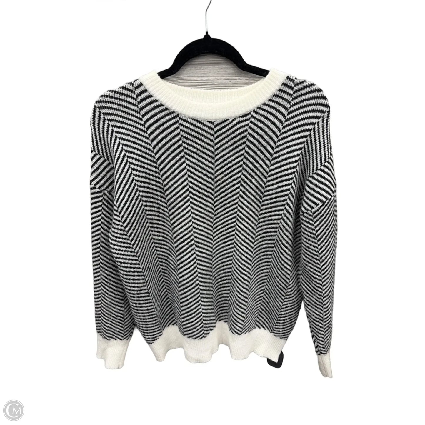Sweater By Clothes Mentor In Black & White, Size: M