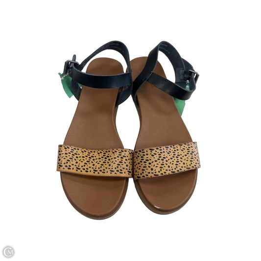 Sandals Flats By Universal Thread In Animal Print, Size: 7.5
