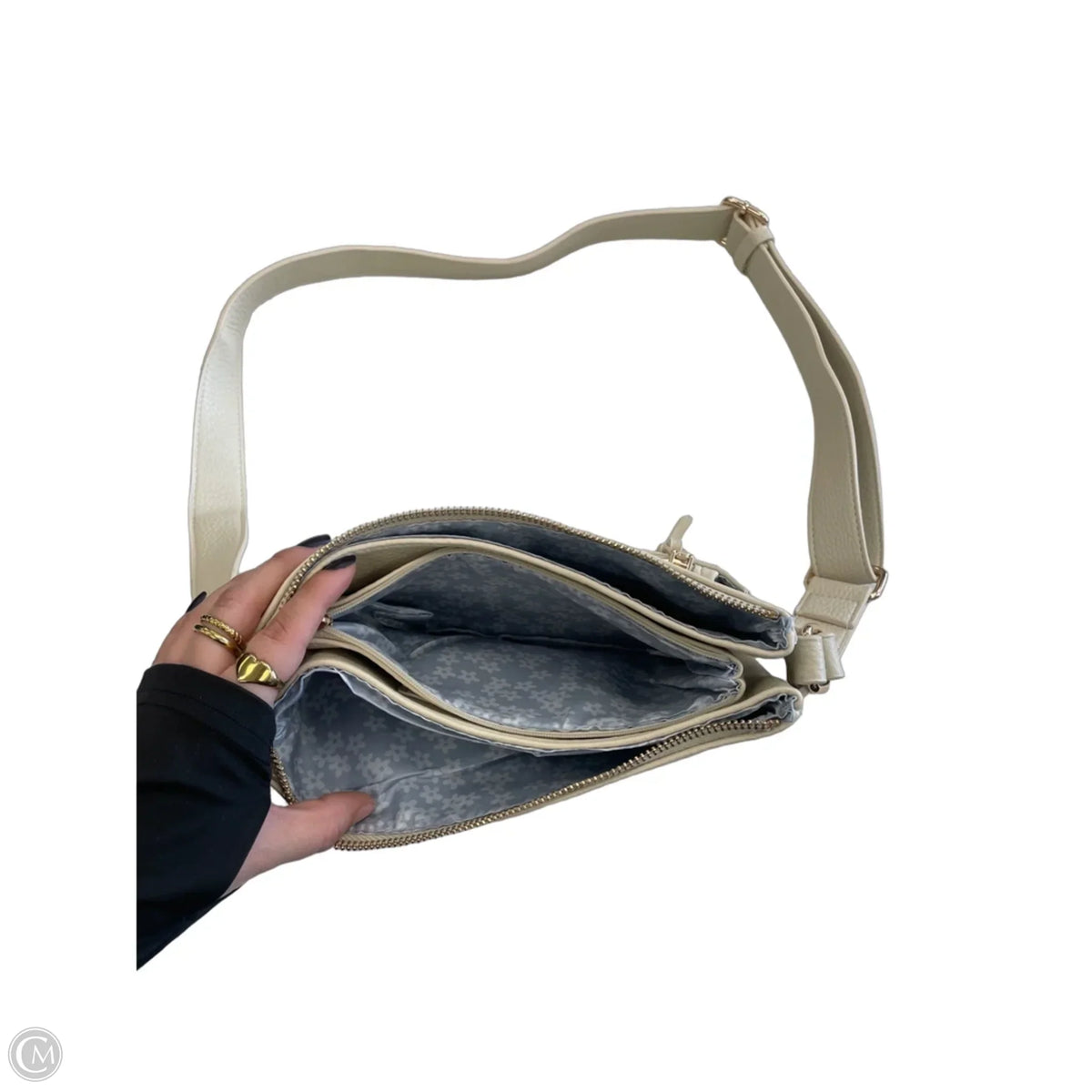 Crossbody By Clothes Mentor, Size: Medium