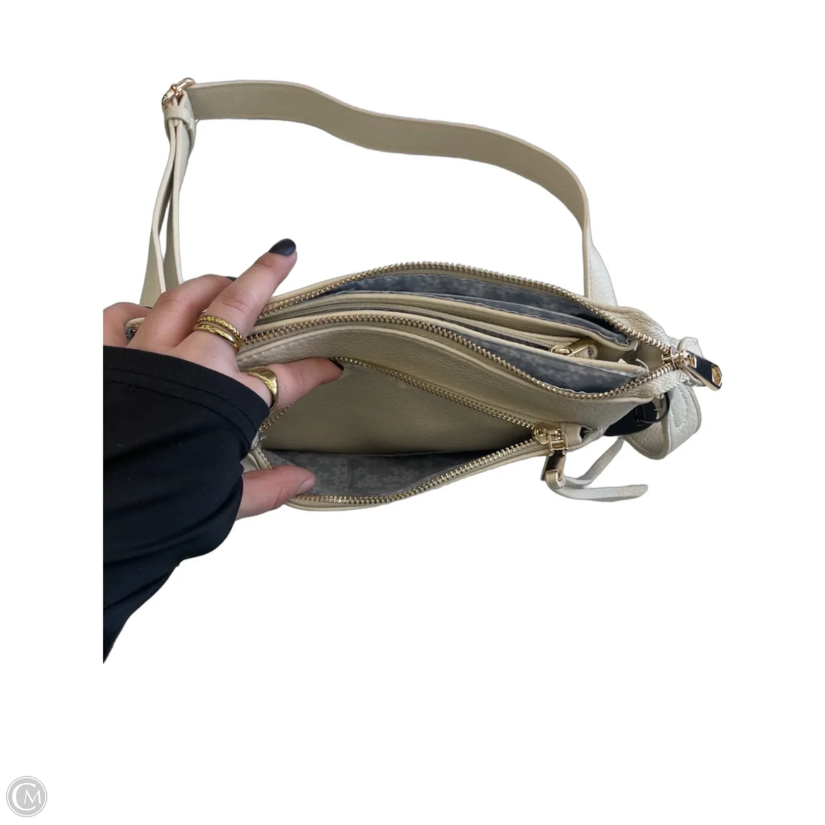 Crossbody By Clothes Mentor, Size: Medium